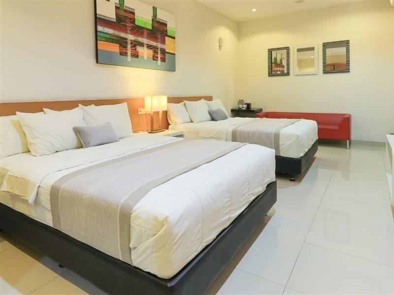 סוראבאיה Home Guesthouse מראה חיצוני תמונה