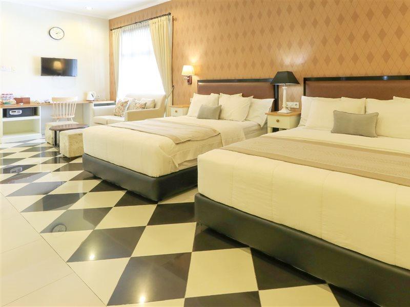 סוראבאיה Home Guesthouse מראה חיצוני תמונה