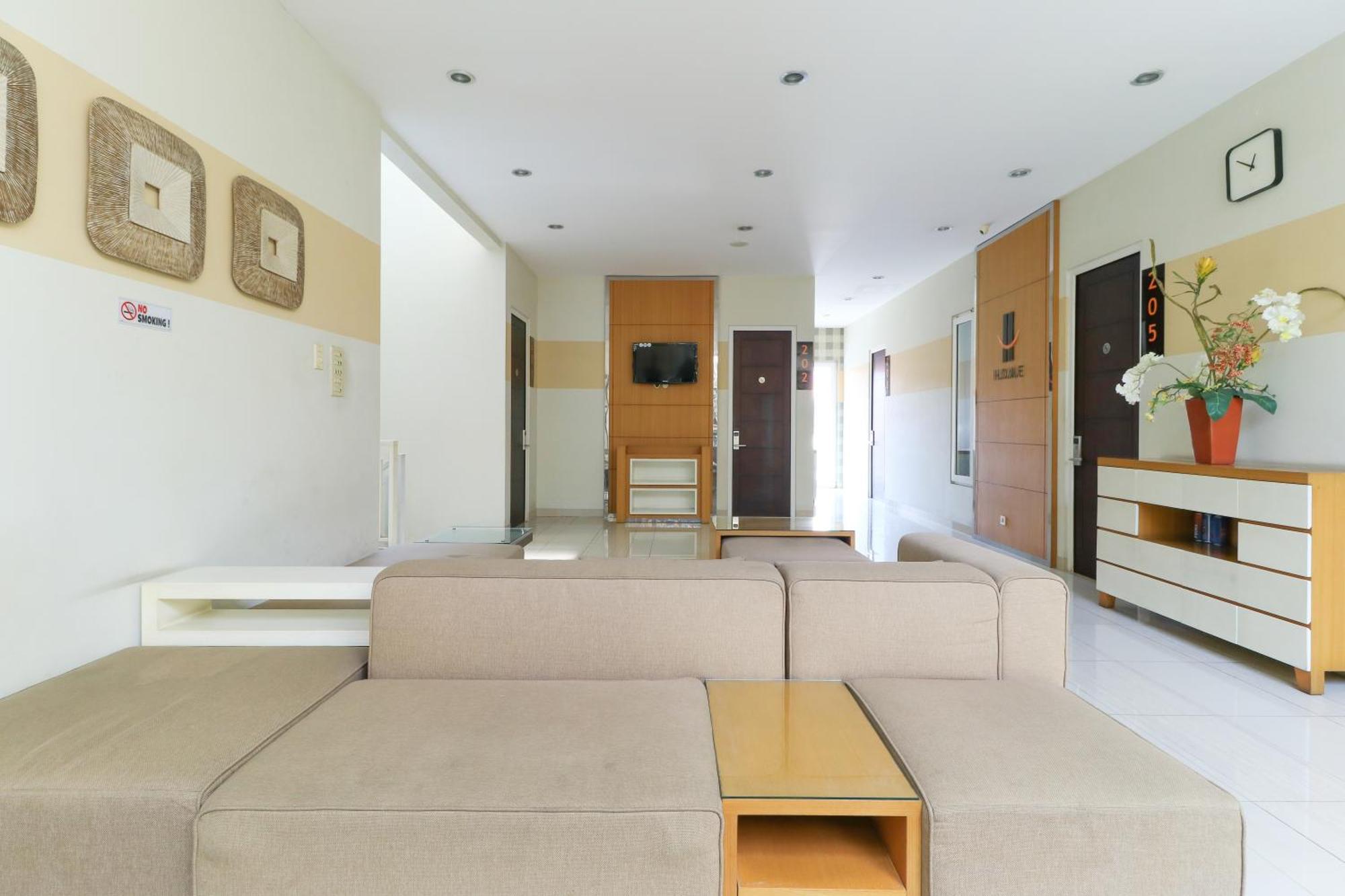 סוראבאיה Home Guesthouse מראה חיצוני תמונה