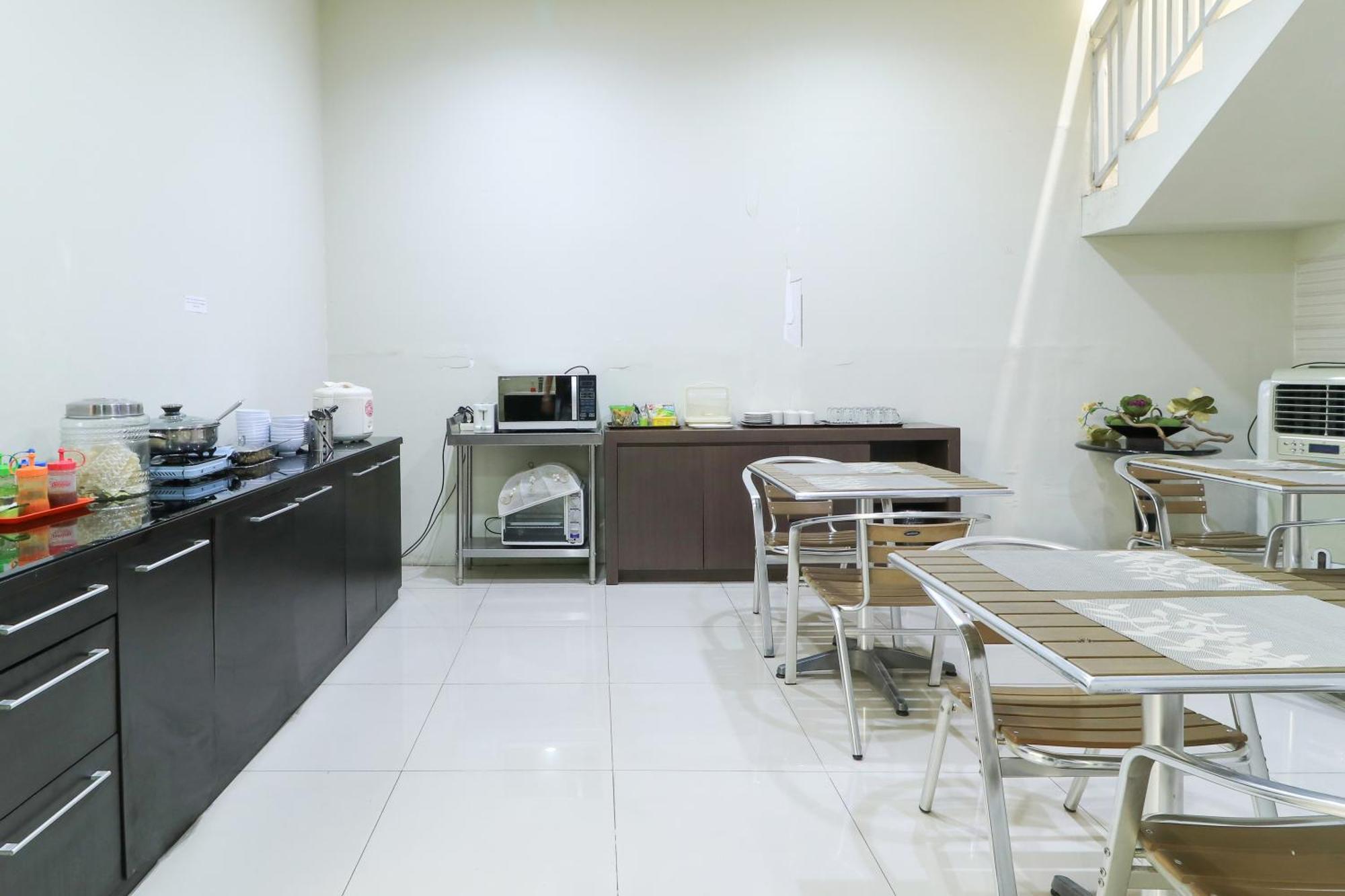 סוראבאיה Home Guesthouse מראה חיצוני תמונה