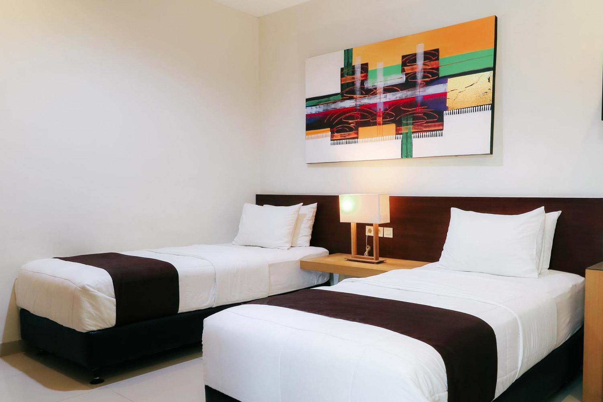 סוראבאיה Home Guesthouse מראה חיצוני תמונה