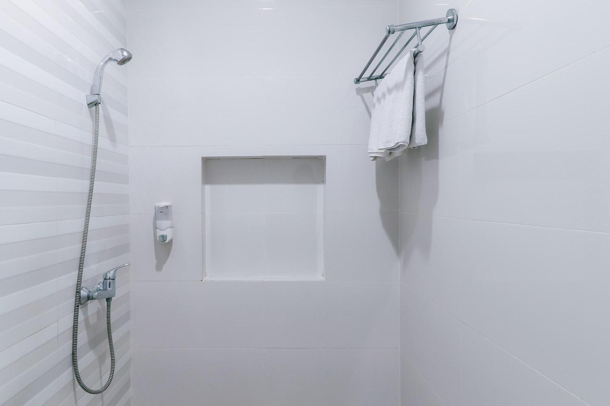 סוראבאיה Home Guesthouse מראה חיצוני תמונה