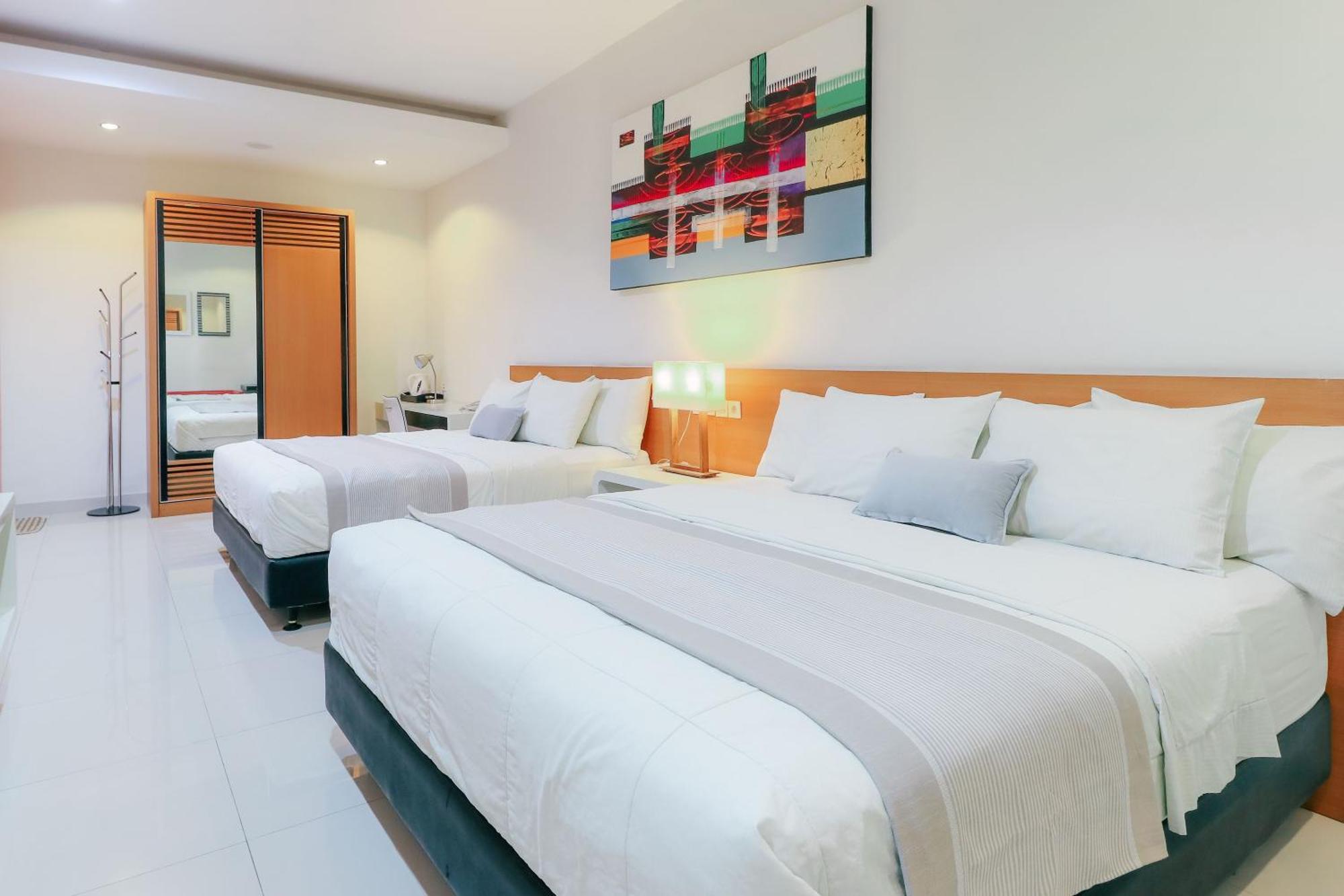 סוראבאיה Home Guesthouse מראה חיצוני תמונה